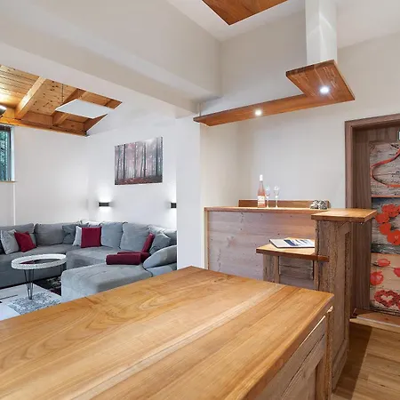 Apartment Azuria Living *